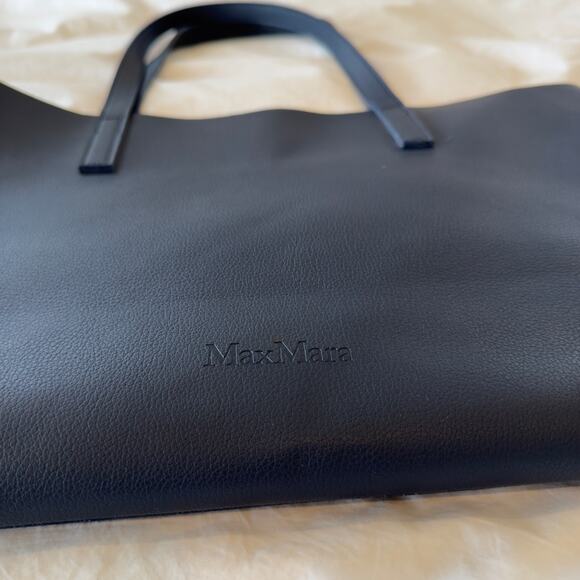 MAXMARA Flamingo Leather Tote Navy Blue - Picture 8 of 9